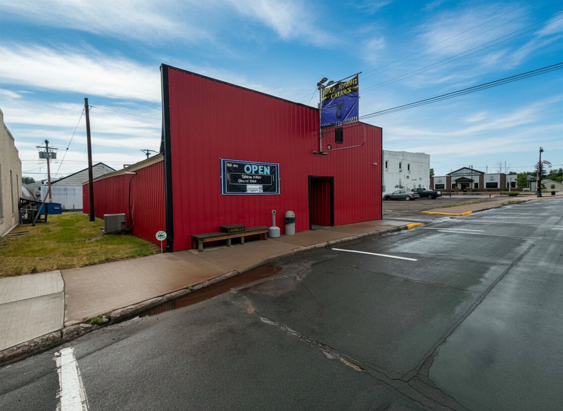 48 S 5th St, Barron, WI à vendre Photo de l’immeuble– Image 1 sur 15