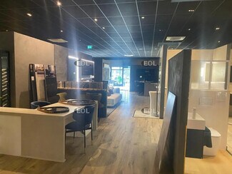 Plus de détails pour 210 Rue Des Roses, Servon - Local d'activités à louer