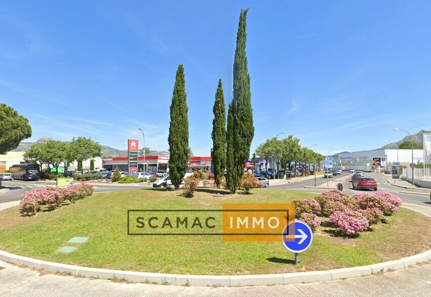 Industriel/Logistique dans Aubagne à louer - Photo de l’immeuble – Image 2 sur 4