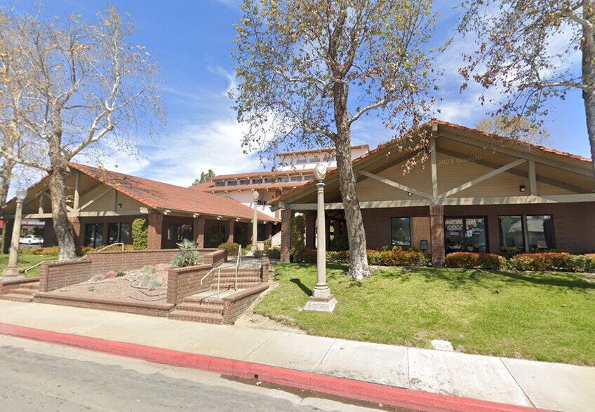 27420 Jefferson Ave, Temecula, CA à louer - Photo de l’immeuble – Image 1 sur 3
