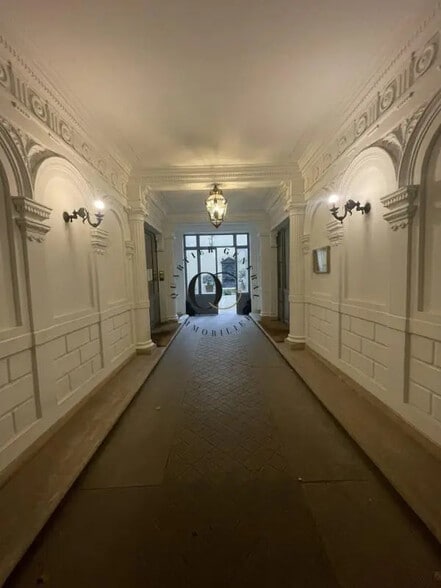 Local commercial dans Paris à louer - Hall d’entrée – Image 3 sur 20