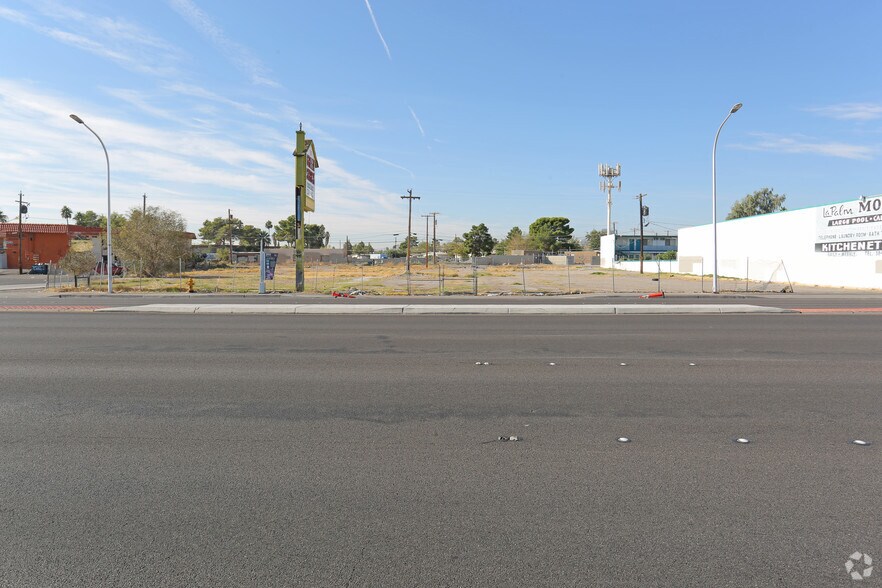 2524 Fremont St, Las Vegas, NV à vendre - Photo de l’immeuble – Image 2 sur 7