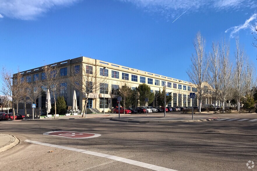 Calle Chile, 10, Las Rozas de Madrid, Madrid à louer - Photo de l’immeuble – Image 2 sur 5