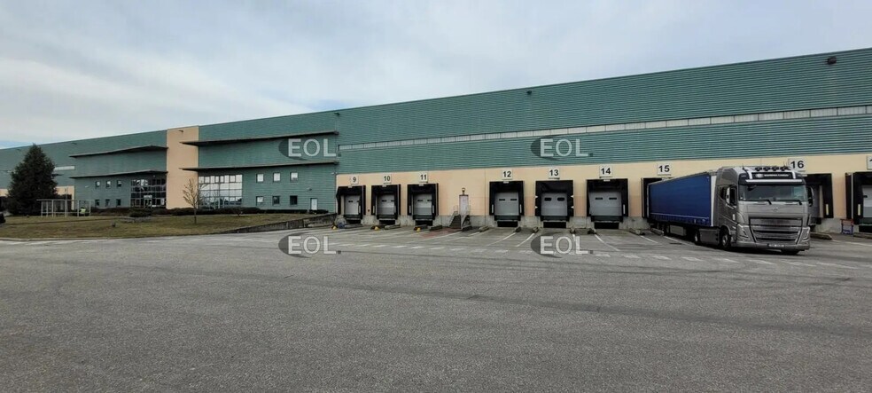 Industriel/Logistique dans Saint-Vulbas à louer - Photo de l’immeuble – Image 1 sur 8