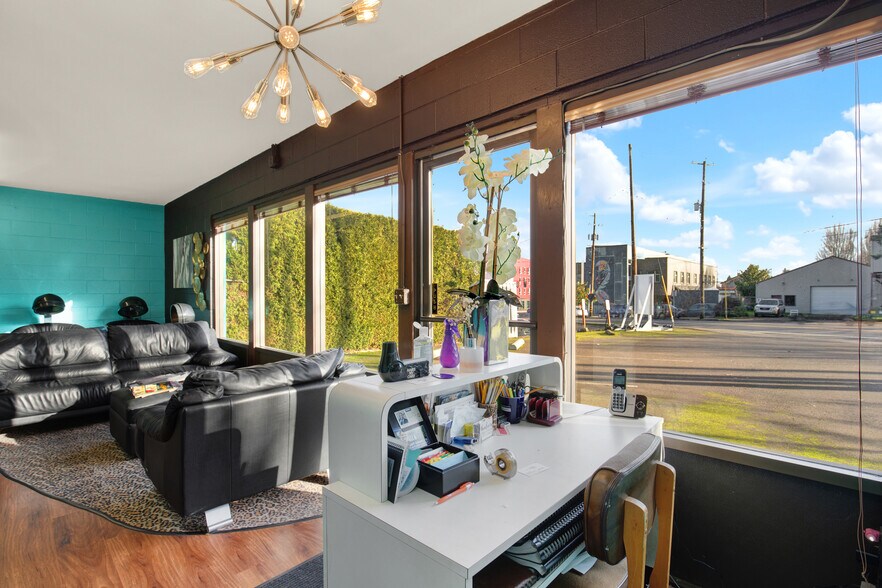 5401 NE Cully Blvd, Portland, OR à vendre - Photo de l’immeuble – Image 2 sur 12