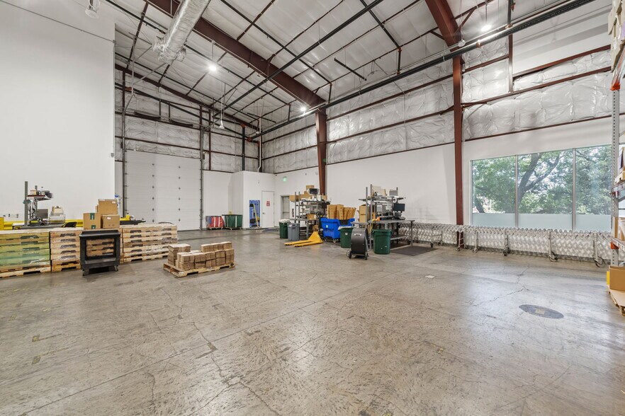 8816 Cullen Ln, Austin, TX à vendre - Photo de l’immeuble – Image 2 sur 7