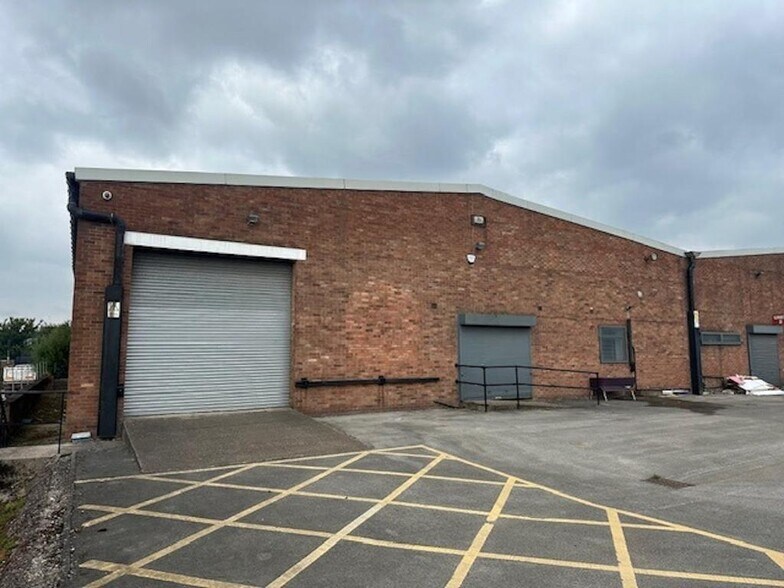 659 Eccles New Rd, Salford à louer - Photo de l’immeuble – Image 3 sur 7