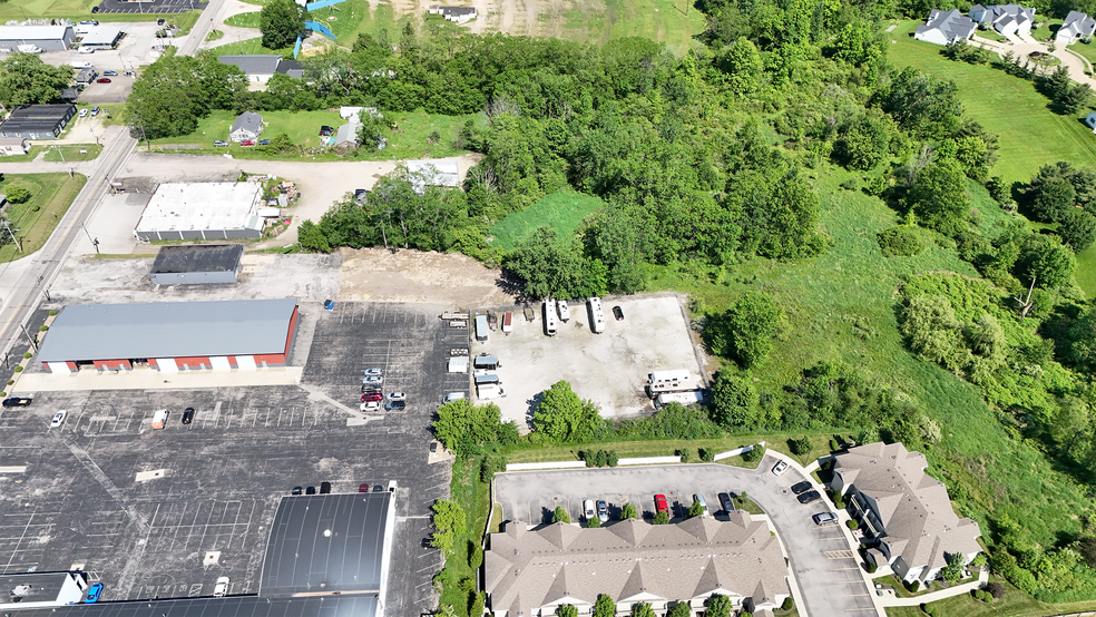 921 Broad St, Wadsworth, OH à vendre - Photo de l’immeuble – Image 3 sur 13