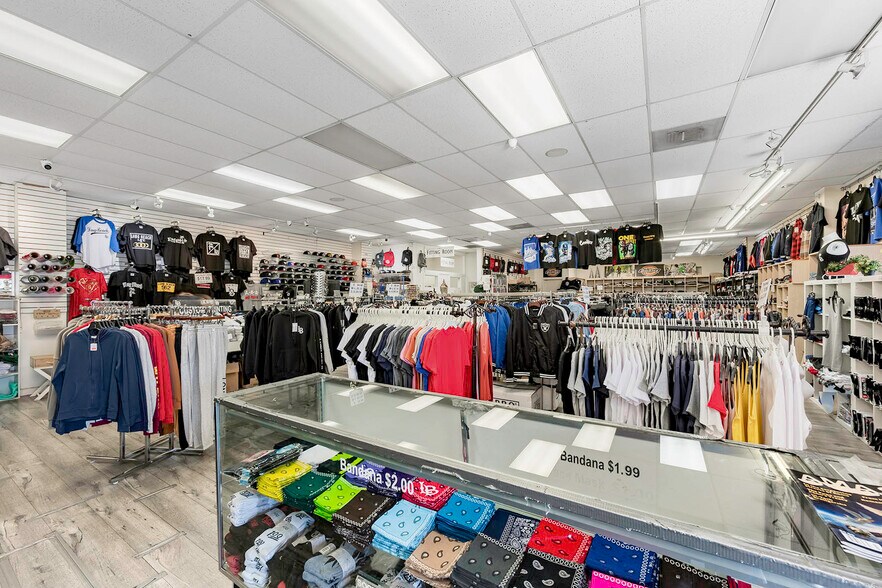 730-740 N Long Beach Blvd, Long Beach, CA à louer - Photo de l’immeuble – Image 2 sur 11