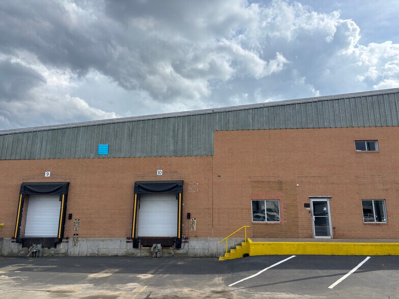 418 W Lake Ave, Rossville, GA à louer - Photo de l’immeuble – Image 2 sur 11