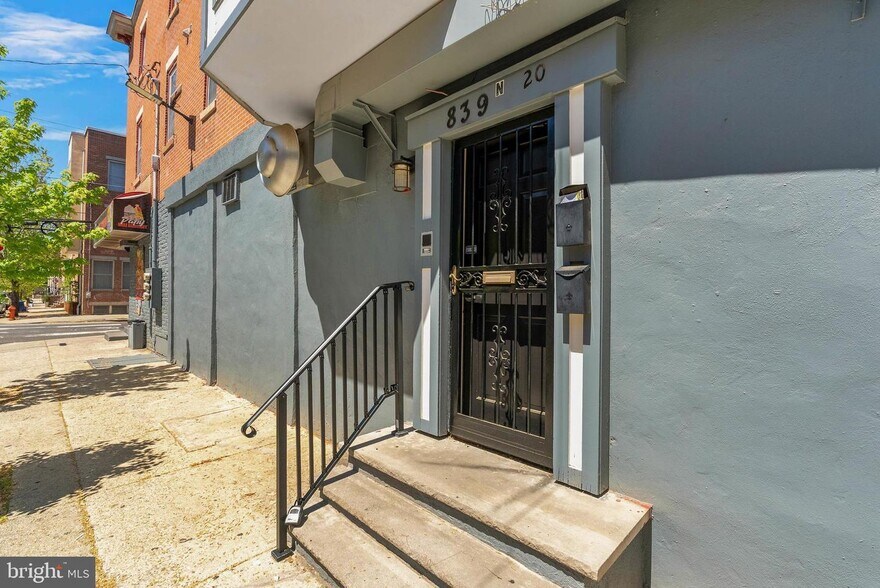 839 N 20th St, Philadelphia, PA à vendre - Photo de l’immeuble – Image 3 sur 26