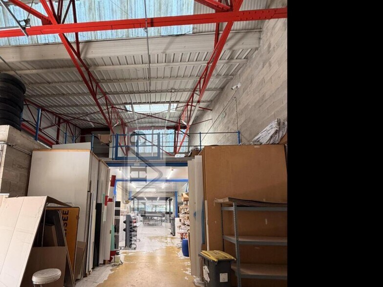 Industriel/Logistique dans Chilly-Mazarin à vendre - Photo intérieure – Image 3 sur 9
