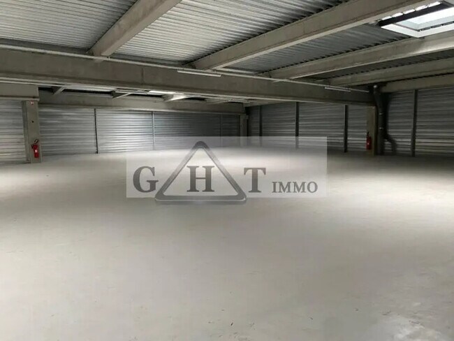 Plus de détails pour Industriel/Logistique à louer