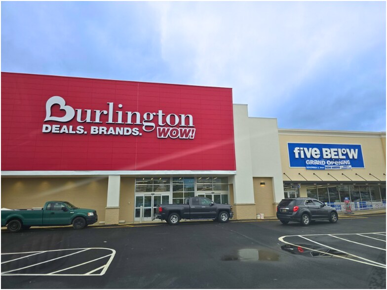 1730 E Dixon Blvd, Shelby, NC à louer - Photo de l’immeuble – Image 2 sur 12