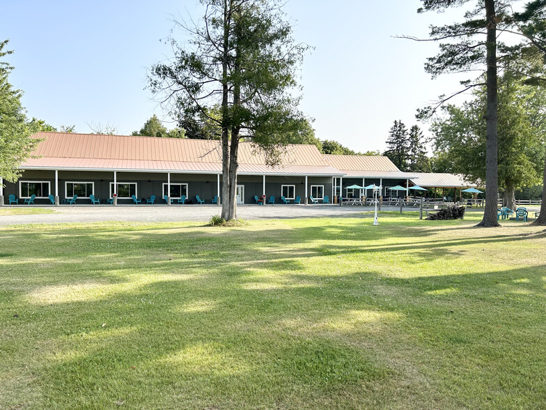 1721 US Highway 8, Saint Croix Falls, WI à vendre - Photo de l’immeuble – Image 1 sur 18