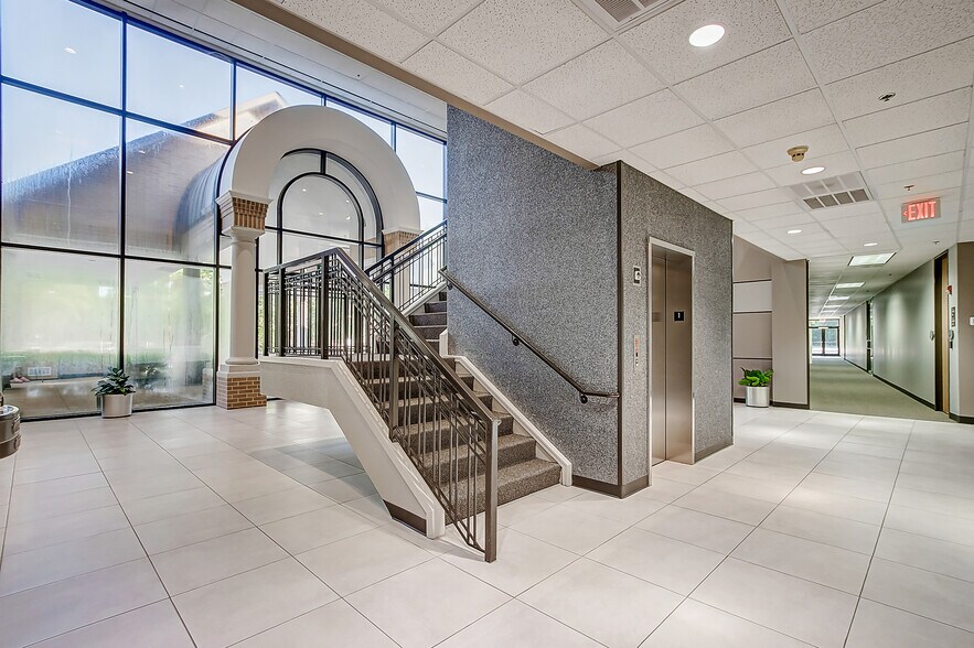 4840 W Panther Creek Dr, The Woodlands, TX à louer - Photo intérieure – Image 2 sur 18