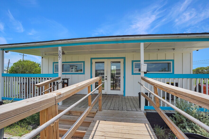 307 Gulf blvd, Freeport, TX à vendre - Photo de l’immeuble – Image 3 sur 14