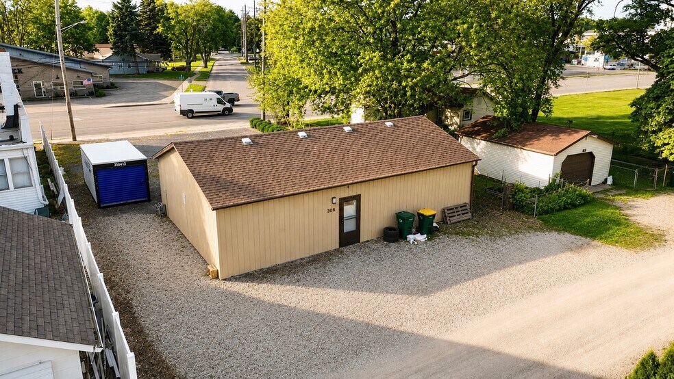 308 E South St, Plano, IL à vendre - Photo de l’immeuble – Image 3 sur 15