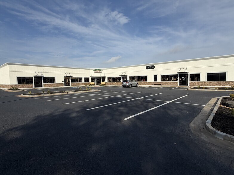 1281 S Houston Lake Rd, Warner Robins, GA à louer - Photo principale – Image 1 sur 5