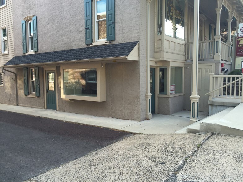 206 N Main St, Souderton, PA à vendre - Photo de l’immeuble – Image 2 sur 5