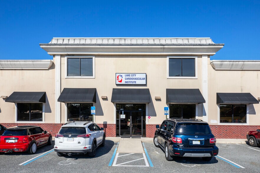 1211 SW Bascom Norris Dr, Lake City, FL à vendre - Photo de l’immeuble – Image 2 sur 5