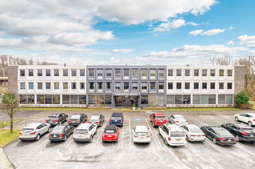 540 Pennsylvania Ave, Fort Washington, PA à louer - Photo de l’immeuble – Image 2 sur 16