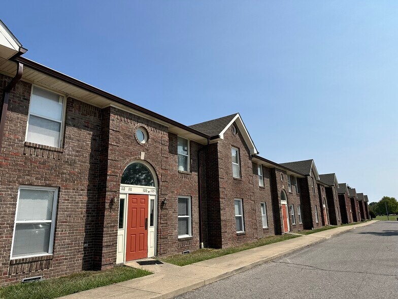 637 E Oak St, Seymour, IN à vendre - Photo principale – Image 3 sur 8