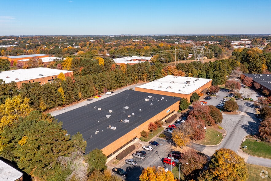 1265 Oakbrook Dr, Norcross, GA à louer - Aérien – Image 2 sur 9