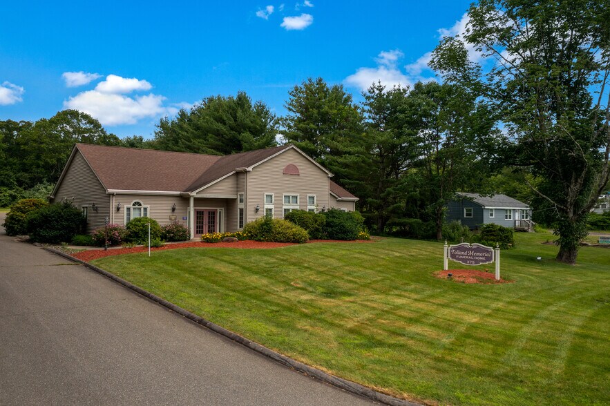 375 Merrow Rd, Tolland, CT à vendre - Photo de l’immeuble – Image 2 sur 26