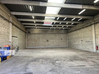 Plus de détails pour Local d'activités à louer