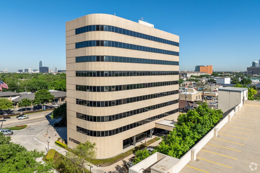 5615 Kirby Dr, Houston, TX à louer - Photo de l’immeuble – Image 3 sur 6