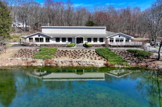 Plus de détails pour 200 Cardinal Rd, Hyde Park, NY - Spécialisé à vendre