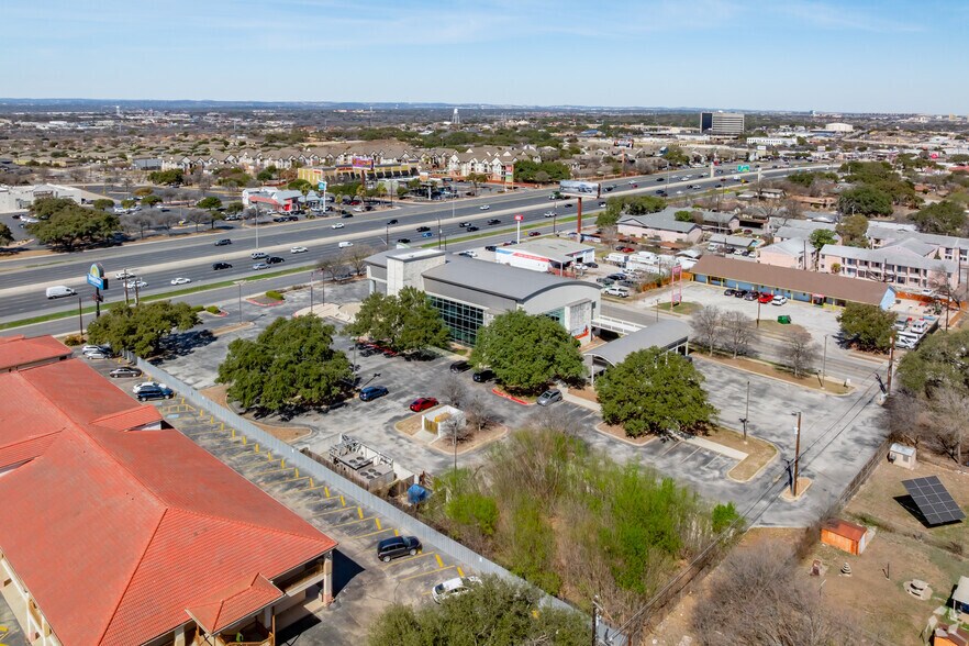 6000 NW Loop 410, San Antonio, TX à vendre - Aérien – Image 3 sur 4