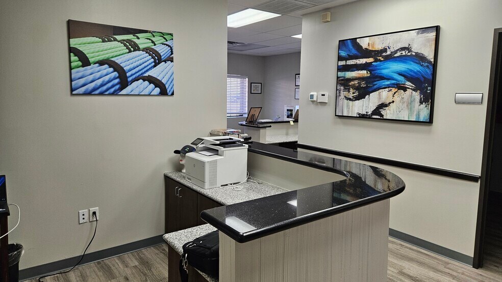 11050 W Little York, Houston, TX à vendre - Photo de l’immeuble – Image 2 sur 6