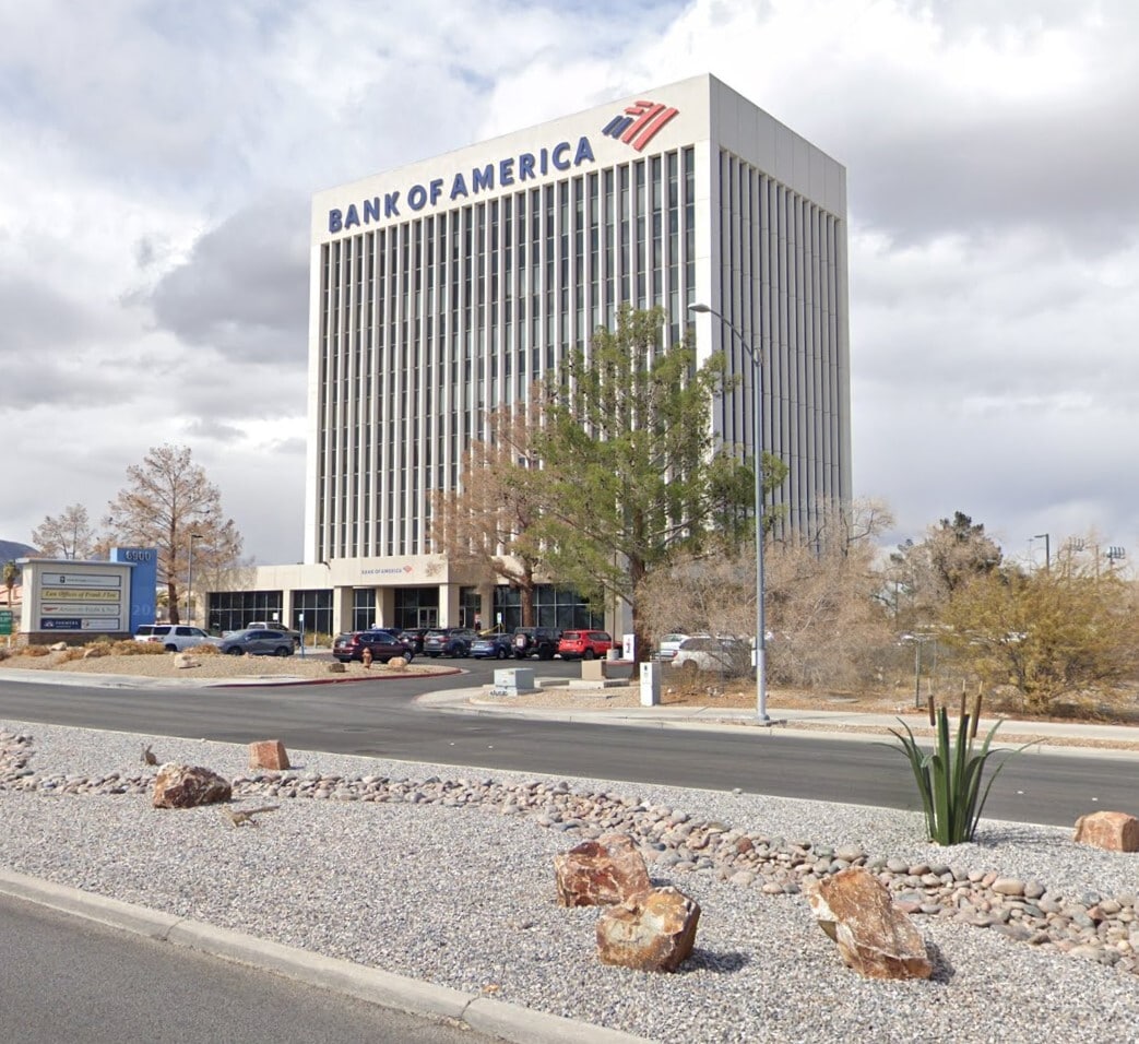 6900 Westcliff Dr, Las Vegas, NV à louer Photo de l’immeuble– Image 1 sur 7