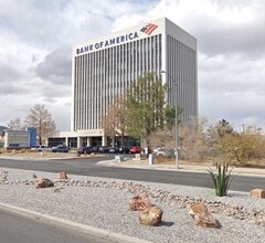 6900 Westcliff Dr, Las Vegas, NV à louer Photo de l’immeuble– Image 1 sur 7
