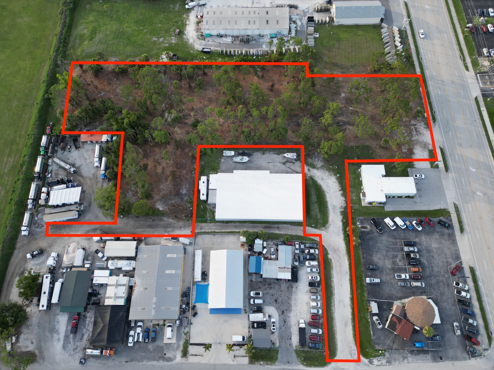 360 N Indiana Ave, Englewood, FL à vendre Photo de l’immeuble– Image 1 sur 5