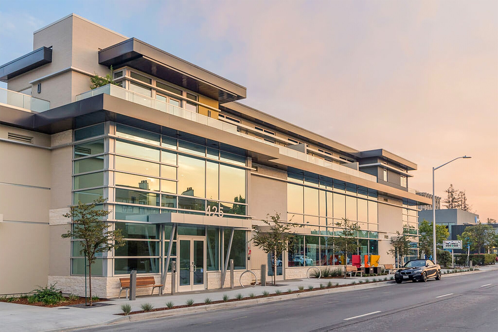 425 Page Mill Rd, Palo Alto, CA à louer Photo de l’immeuble– Image 1 sur 16