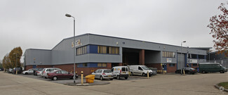 Plus de détails pour Blackthorne Rd, Slough - Industriel/Logistique à louer