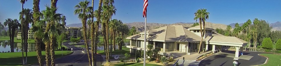 71777 Frank Sinatra Dr, Rancho Mirage, CA à vendre - Photo de l’immeuble – Image 3 sur 4