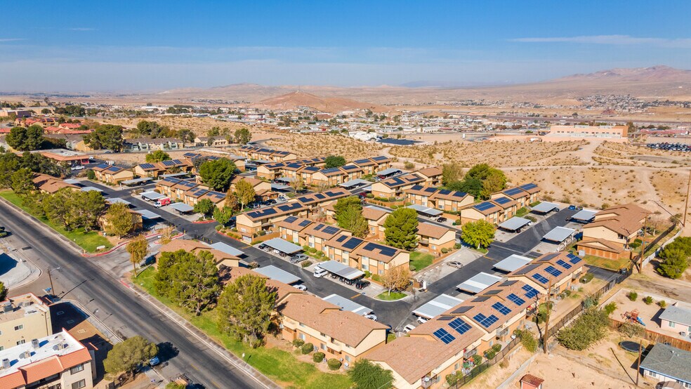 755 E Virginia Way, Barstow, CA à vendre - Photo de l’immeuble – Image 3 sur 23