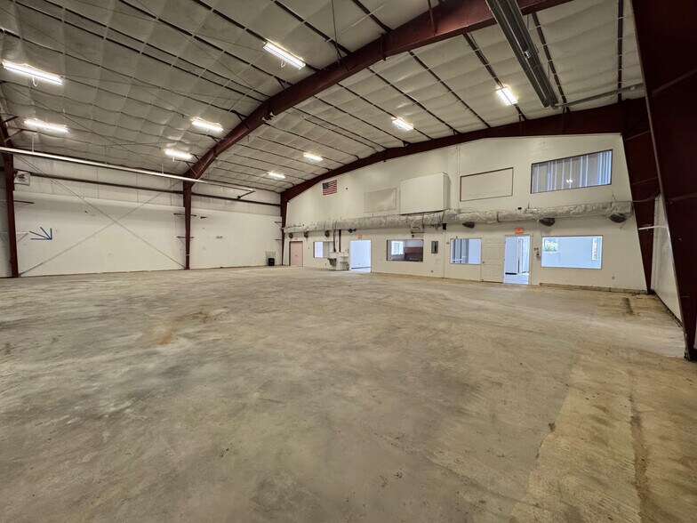 2430 NY-32, Cornwall Township, NY à louer - Photo de l’immeuble – Image 3 sur 23