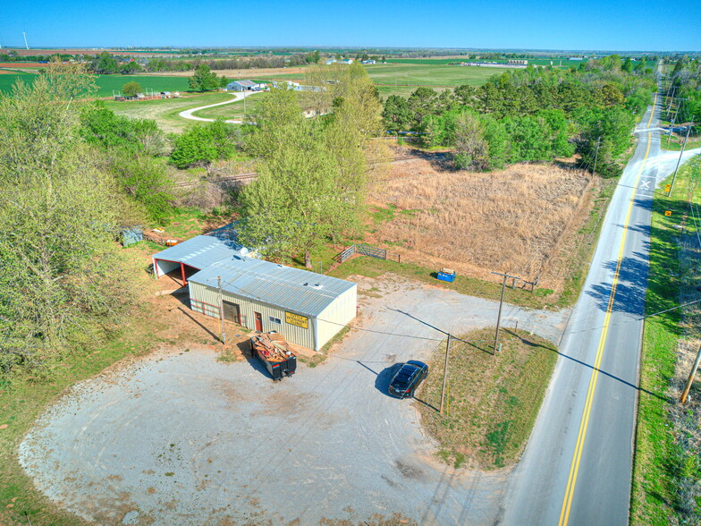 601 Cimarron Rd, Tuttle, OK à vendre - Photo de l’immeuble – Image 2 sur 21