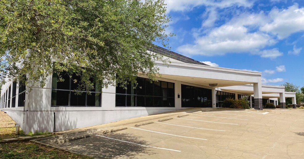 3033 W Royal Ln, Irving, TX à vendre - Photo de l’immeuble – Image 1 sur 16