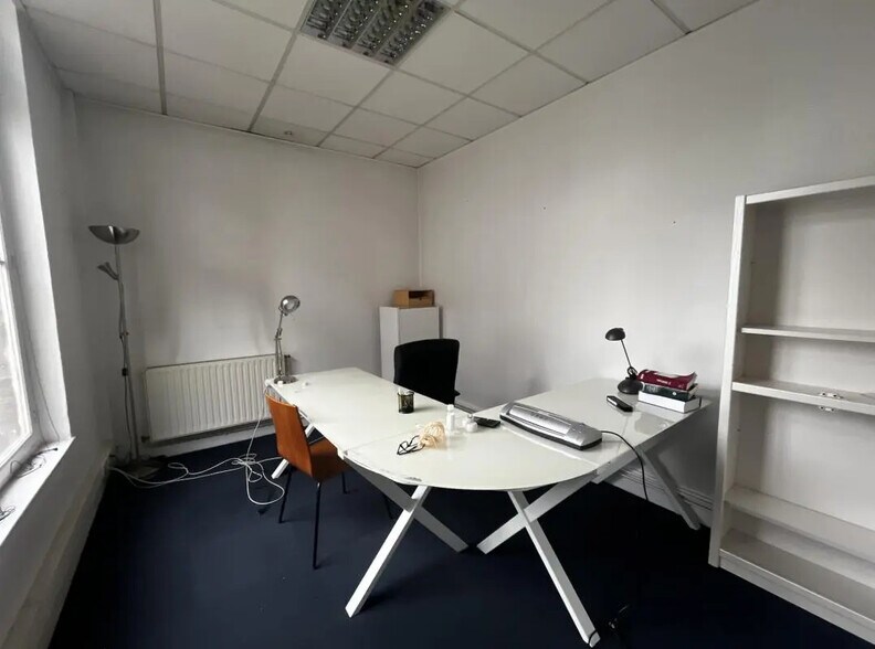 Bureau dans Amiens à louer - Photo de l’immeuble – Image 2 sur 3