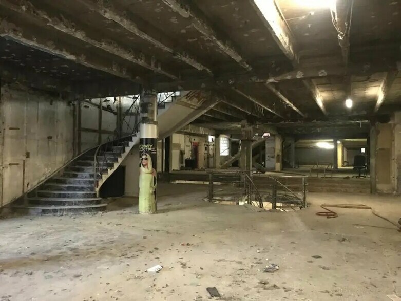 Local commercial dans Pantin à vendre - Photo de l’immeuble – Image 2 sur 9