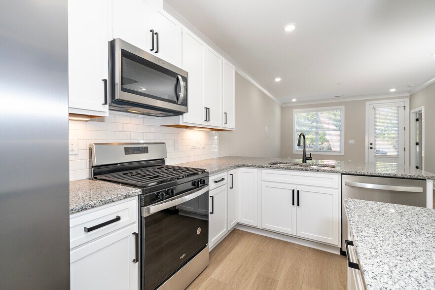 6104-6120 Fox Rd, Raleigh, NC à vendre - Photo de l’immeuble – Image 3 sur 58