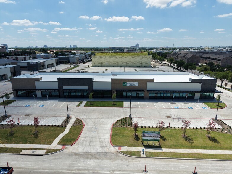 245 Shiloh Rd, Plano, TX à louer - Photo de l’immeuble – Image 2 sur 3