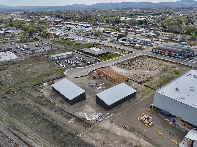 177 Walters Ct, Elko, NV à louer - Photo de l’immeuble – Image 3 sur 11