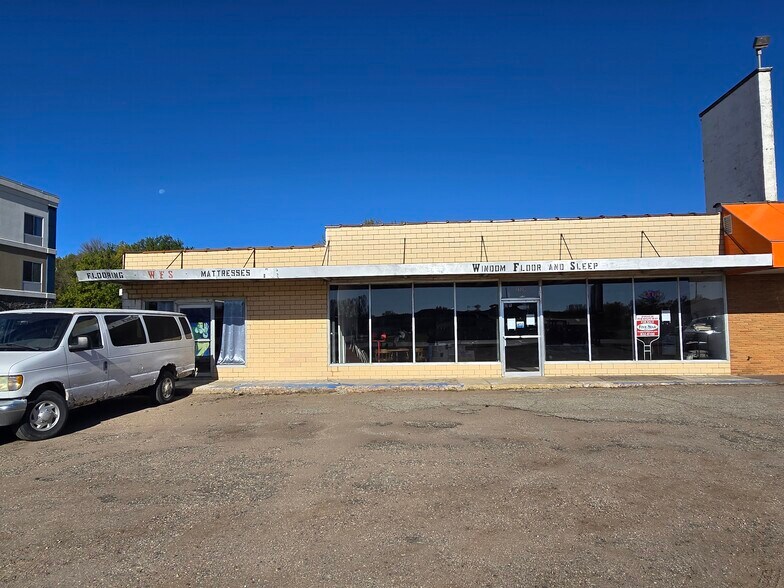 2320 MN-60 Hwy, Windom, MN à vendre - Photo principale – Image 1 sur 11